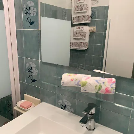 L'appart De La Sanary, Confort Absolu, A Pied, Port, Plage, Clim Et Garage Prive * Sanary-sur-Mer