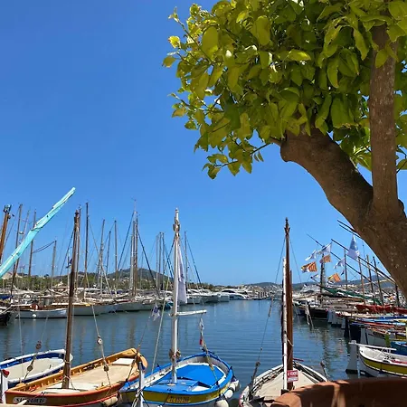 L'appart De La Sanary, Confort Absolu, A Pied, Port, Plage, Clim Et Garage Prive Apartman